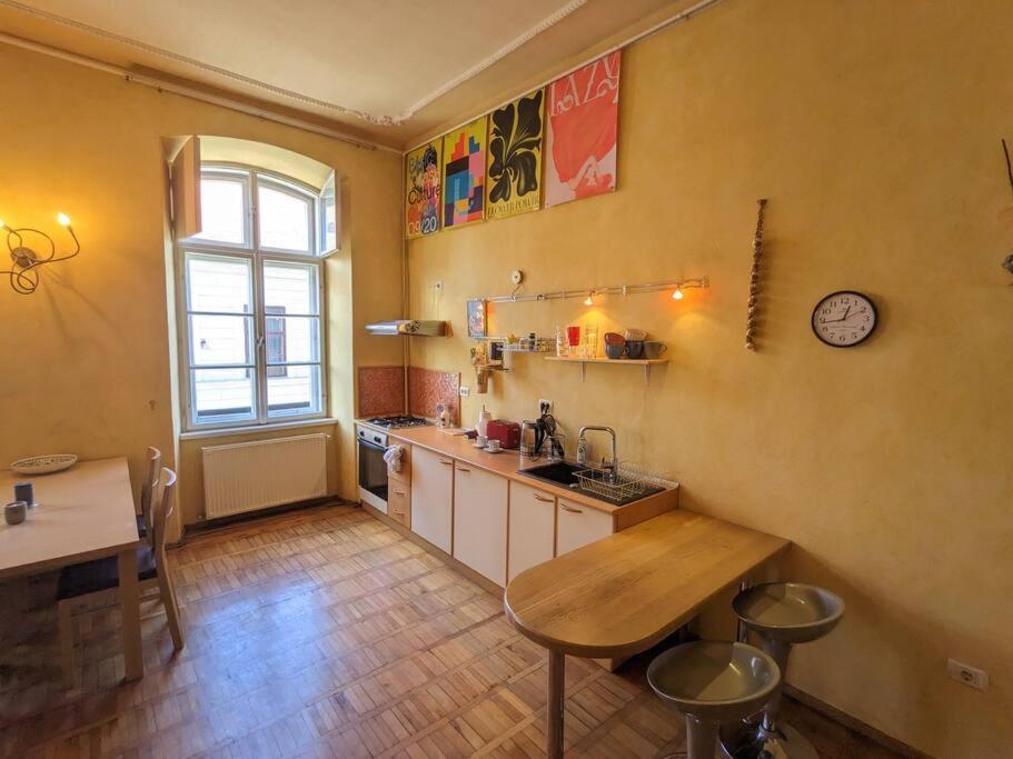 Boheme Central Apartment Тимишоара Экстерьер фото