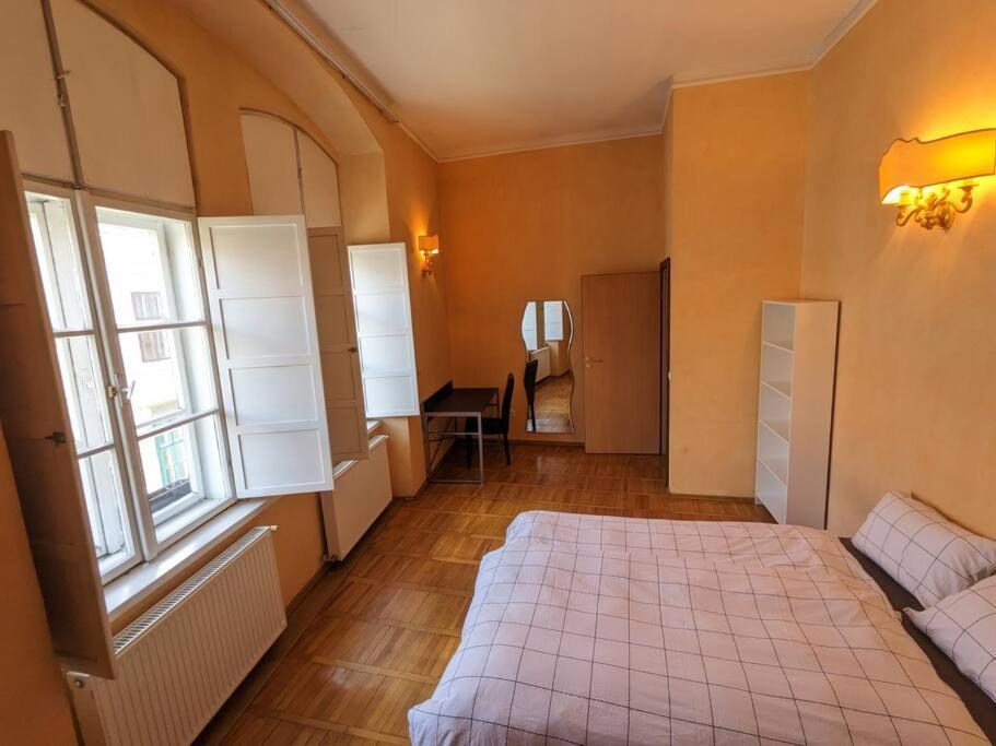 Boheme Central Apartment Тимишоара Экстерьер фото