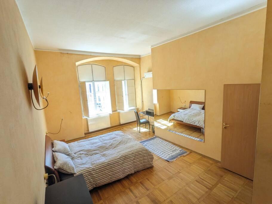 Boheme Central Apartment Тимишоара Экстерьер фото